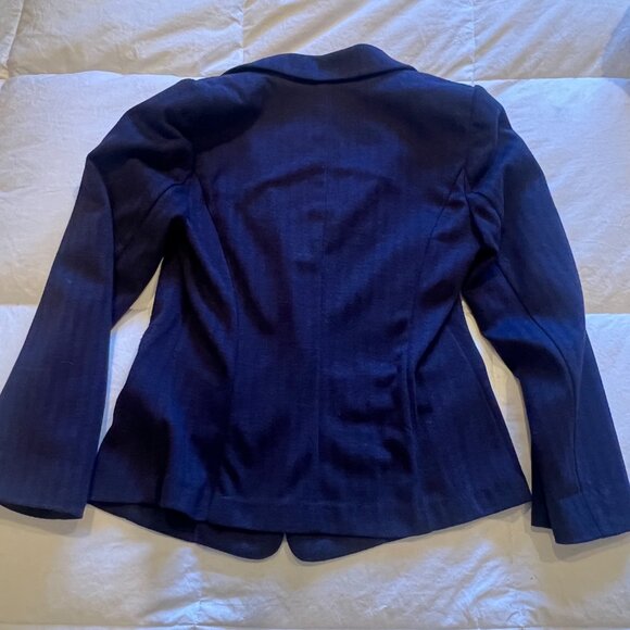 Casual Blue Jacket with 1 button in front and 3/4 length sleeves.  Size XS - Picture 5 of 6